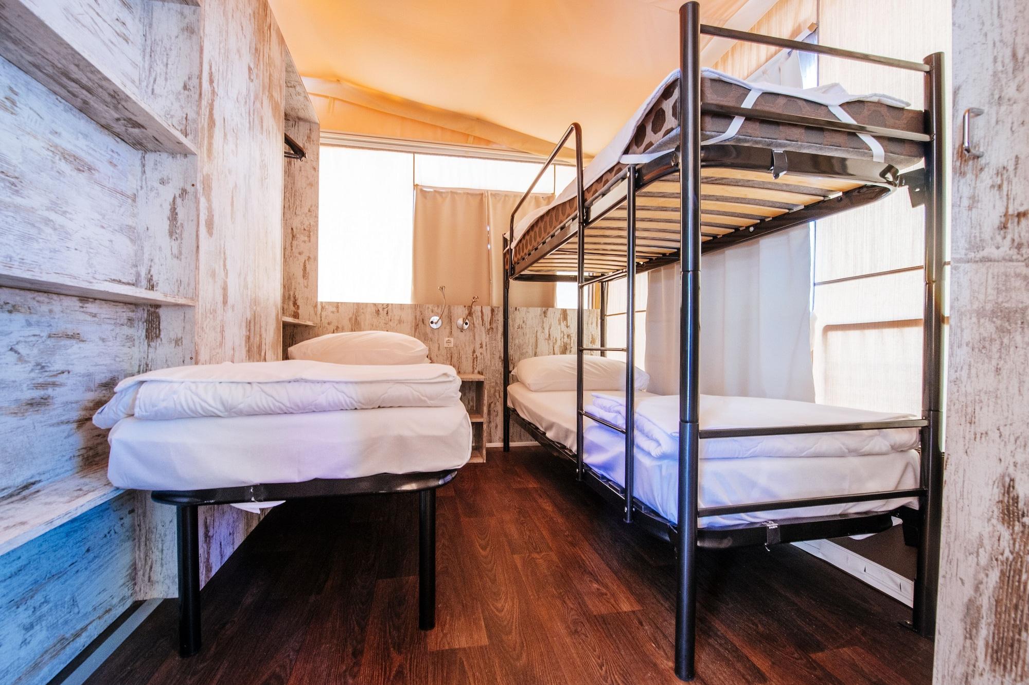 נין Zaton Holiday Resort Mobile Homes מראה חיצוני תמונה