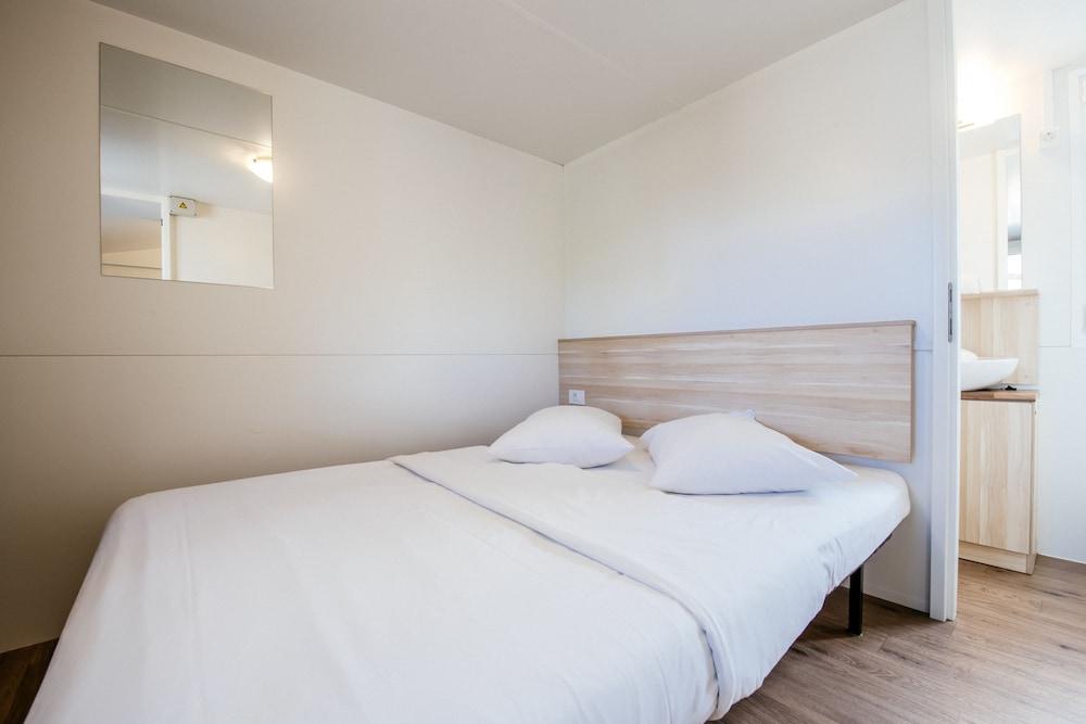 נין Zaton Holiday Resort Mobile Homes מראה חיצוני תמונה