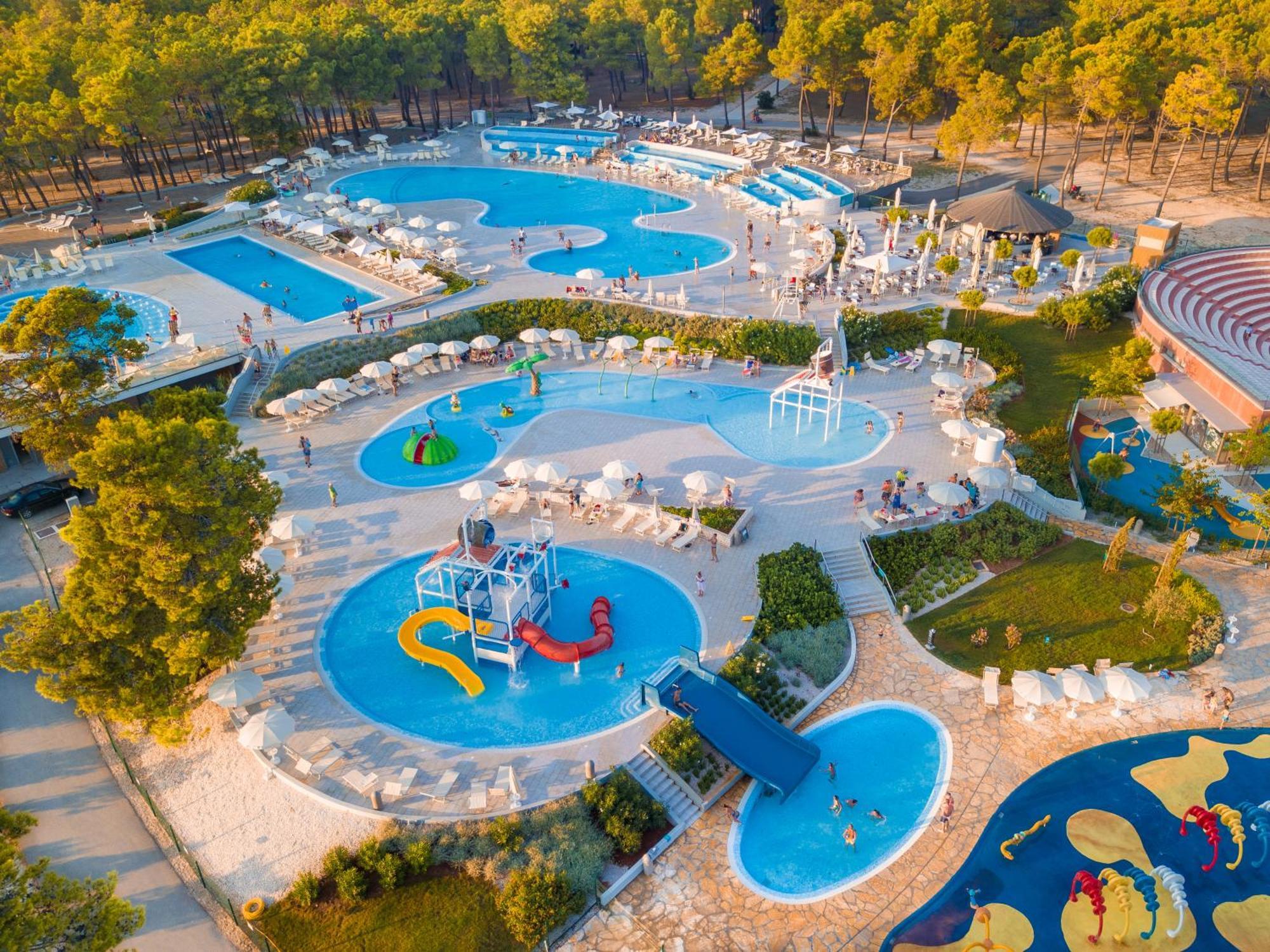 נין Zaton Holiday Resort Mobile Homes מראה חיצוני תמונה
